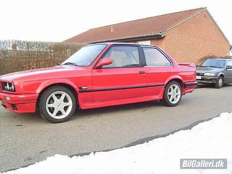 BMW E30 320i - Nypoleret  billede 6