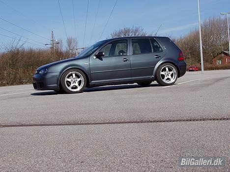 VW Golf 4(solgt) billede 1