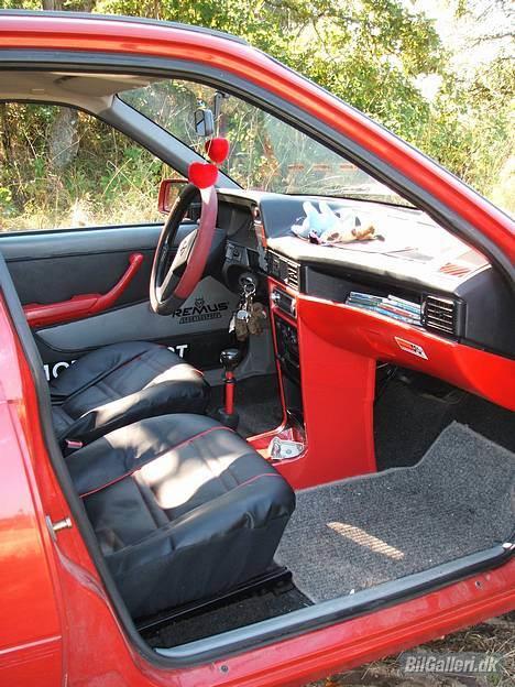 Opel Kadett E Sedan billede 5