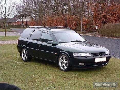 Opel Vectra B Wagon **Solgt** - Så kom den lige ud som fotomodel med de nye 17" hjul på. billede 1