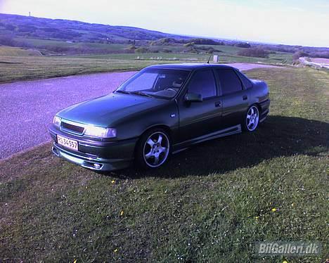 Opel Vectra 2,0 8V Solgt billede 2