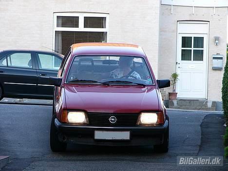 Opel Ascona C (SOLGT) - og klare blink på siden fra en aude a4 billede 4