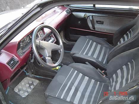 VW Polo Coupe SOLGT - Grim Kabine... Men skal snart males... billede 4