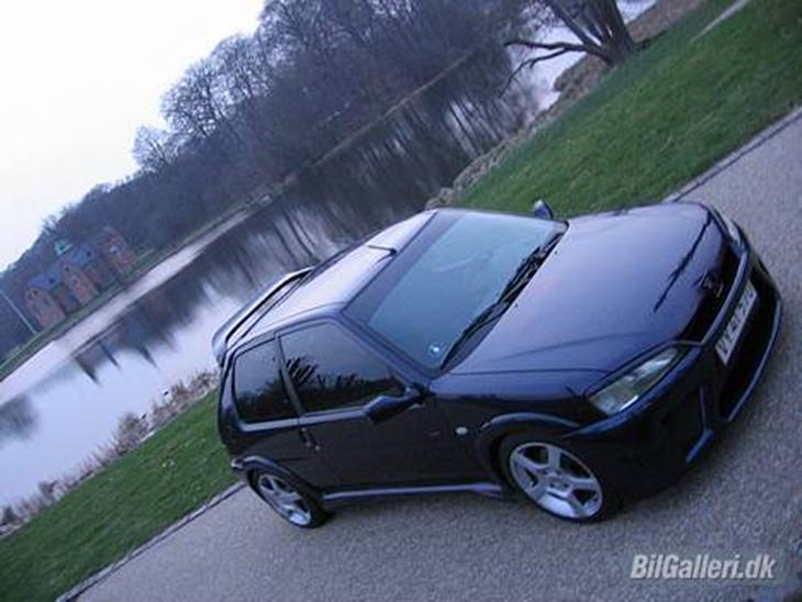 {{currentPhoto.altText}} billede {{currentPhoto.number}}