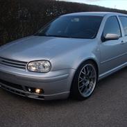 VW Golf IV 2,3 VR5 Highline