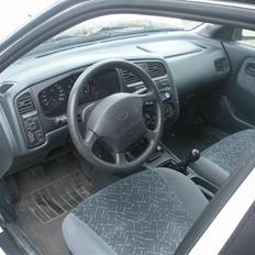 Nissan primera slx