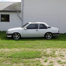 Opel Ascona C Hvid