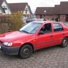 Nissan sunny N14 1,6 (SKROTTET)