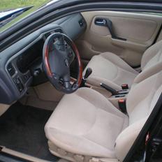 Nissan Primera 144