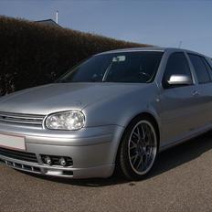 VW Golf IV 2,3 VR5 Highline