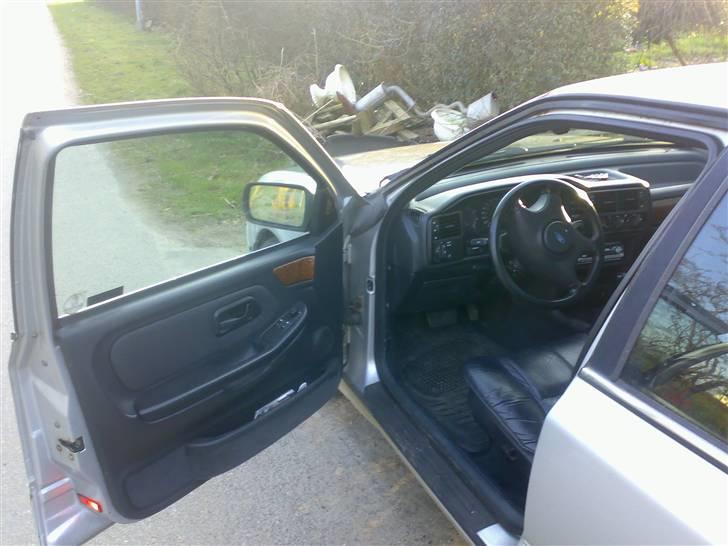 Ford Scorpio 2,9I Ghia 24V Cos billede 6