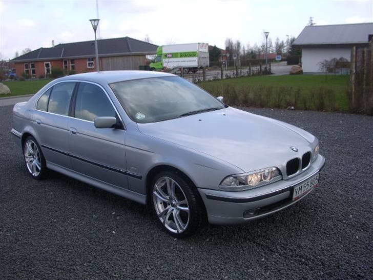 BMW 520 E39 SOLGT billede 8