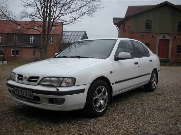 Nissan primera slx billede 1