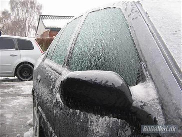 Nissan Primera 2.0i 16V TW R.I.P billede 2