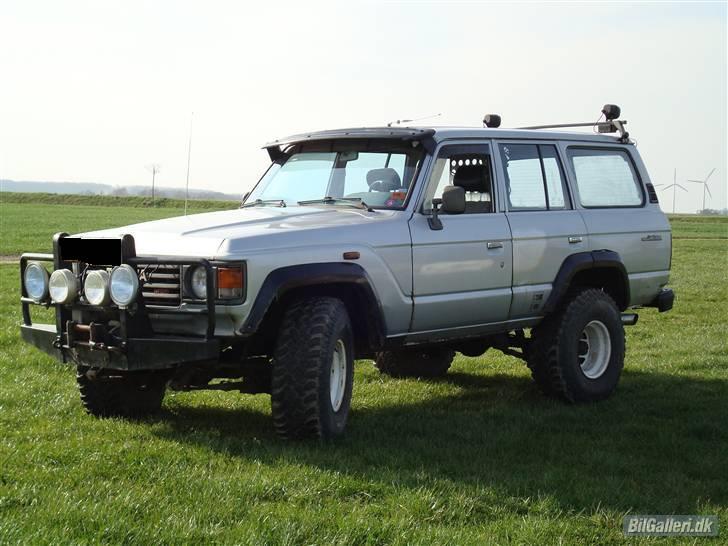 Toyota Landcruiser HJ61 SOLGT - En dag på engen billede 1