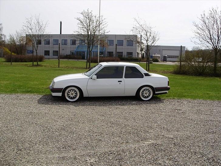 Opel Ascona C Hvid - 2010 billede 17