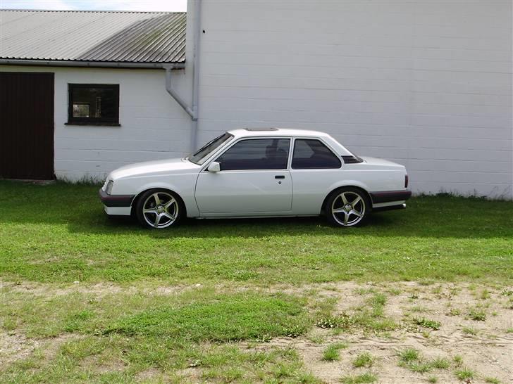 Opel Ascona C Hvid - 2009 billede 3