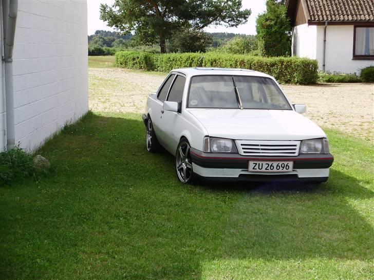 Opel Ascona C Hvid - 2009 billede 4