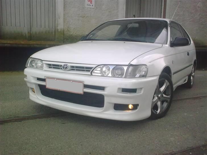 Toyota Corolla E10 (solgt) billede 2