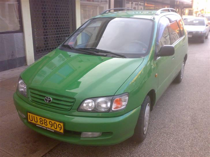 Toyota Sportsvan *solgt* billede 1
