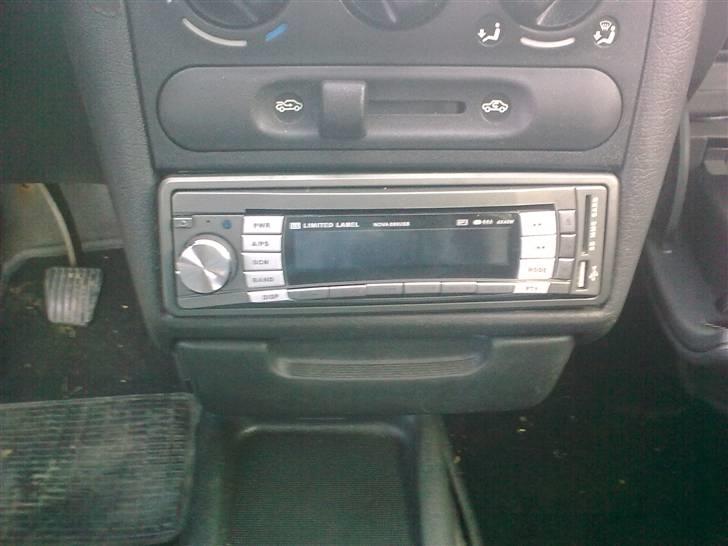 Opel corsa 1,4 si  *solgt* billede 9