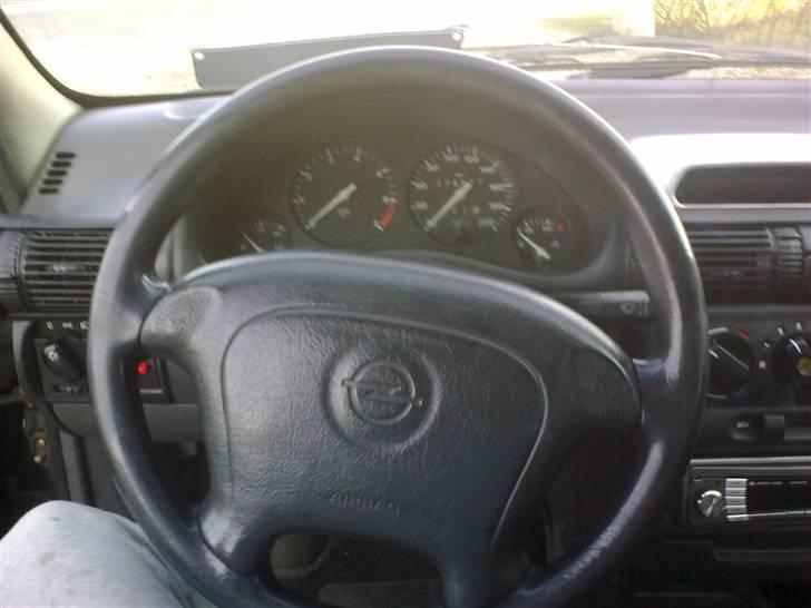 Opel corsa 1,4 si  *solgt* billede 10