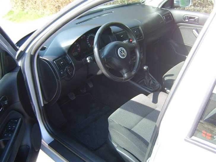 VW Golf IV 2,3 VR5 Highline billede 4