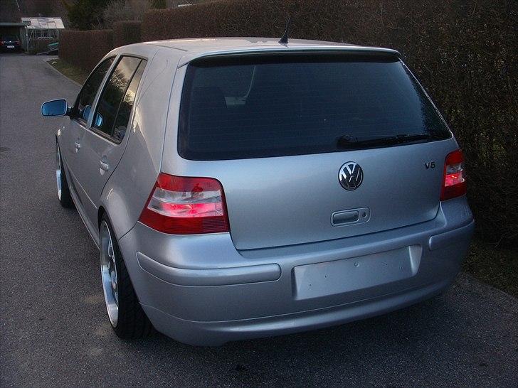 VW Golf IV 2,3 VR5 Highline - Med ny R-line bagruderspoiler og SRS-Tech underlæbe billede 6