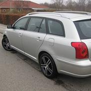 Toyota Avensis Solgt