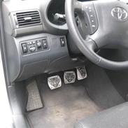 Toyota Avensis Solgt