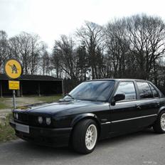 BMW 325i E30