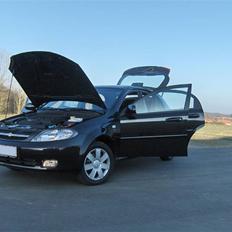 Chevrolet Lacetti  (TOTALT SKADET)