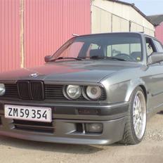 BMW E30 320i/323i wrapping