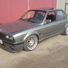 BMW E30 320i/323i wrapping