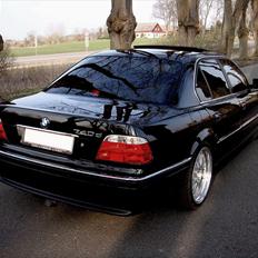 BMW ------ 740d - E38 -------