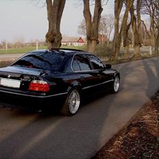 BMW ------ 740d - E38 -------