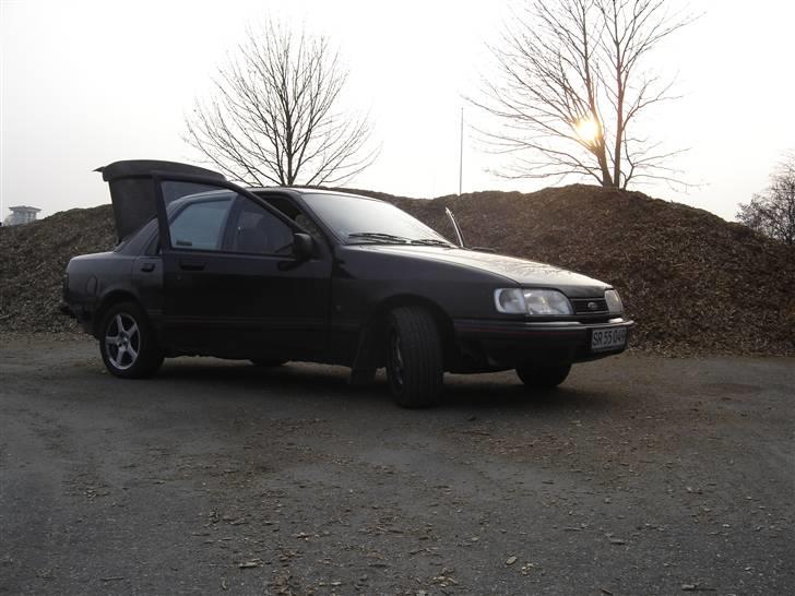 Ford Sierra 2,0i DOHC [SOLGT] billede 1