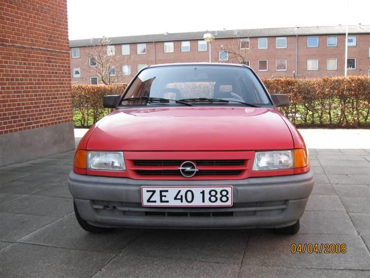 Opel Astra 1,6i  solgt - Før den blev poleret idag billede 4
