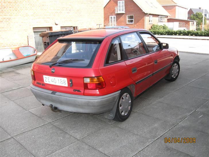 Opel Astra 1,6i  solgt - Før den blev poleret idag billede 7