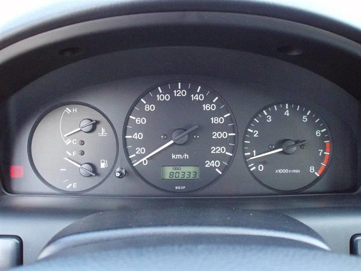 Mazda 323F 1,5 GLX billede 14