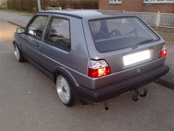 VW Golf 1,6 (solgt) billede 2