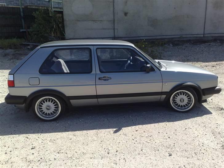 VW Golf 1,6 (solgt) billede 4