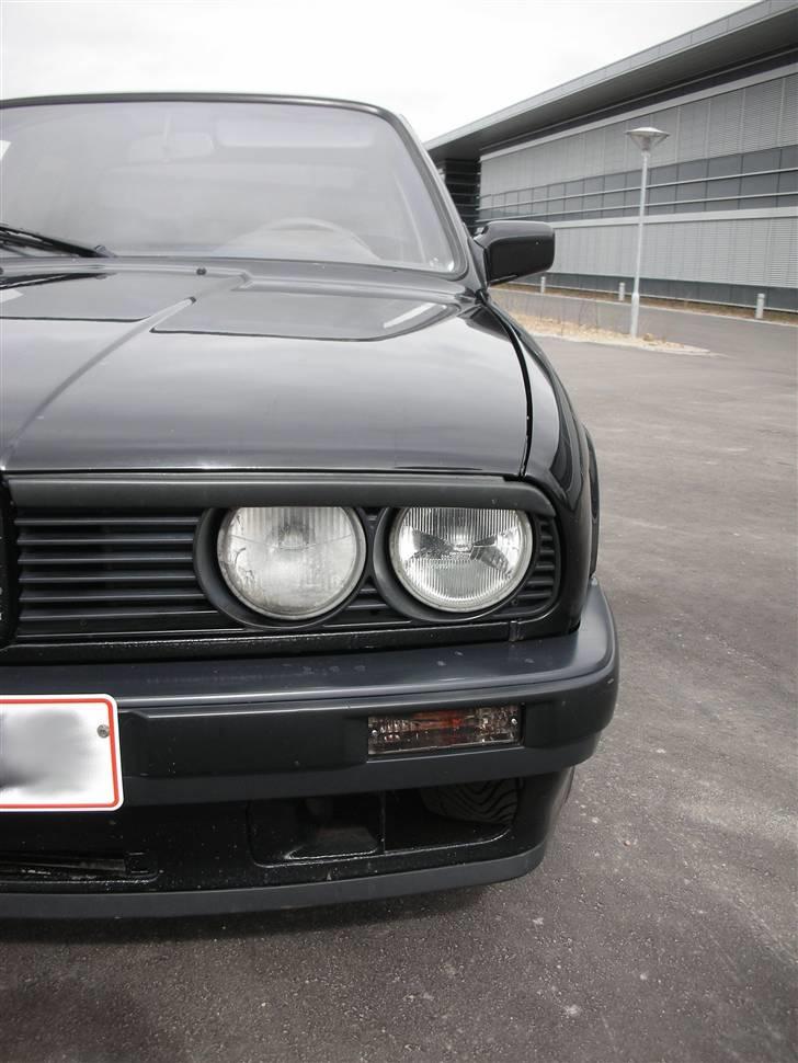 BMW 325i E30 - Sorte klarglas blink .. og et stk smadret glas på fjernlys  billede 9