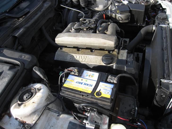 BMW 518I (SOLGT) billede 12