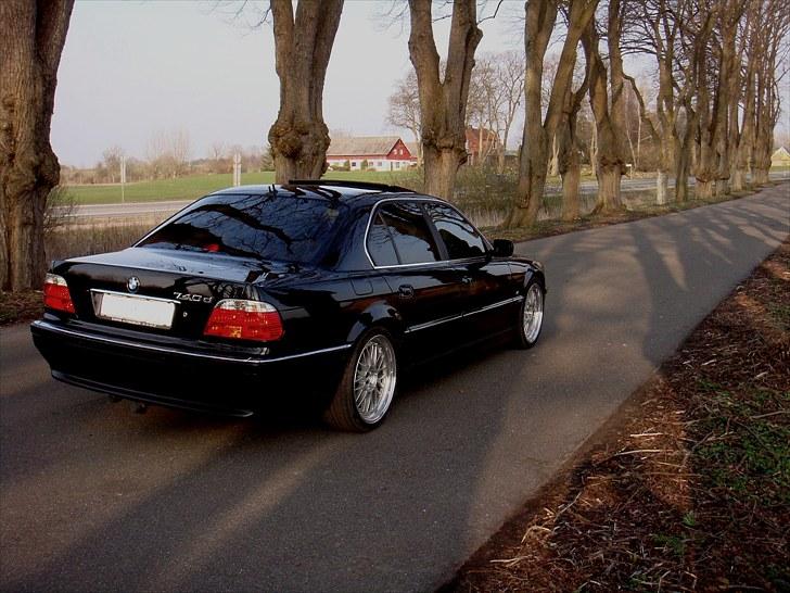 BMW ------ 740d - E38 ------- billede 3