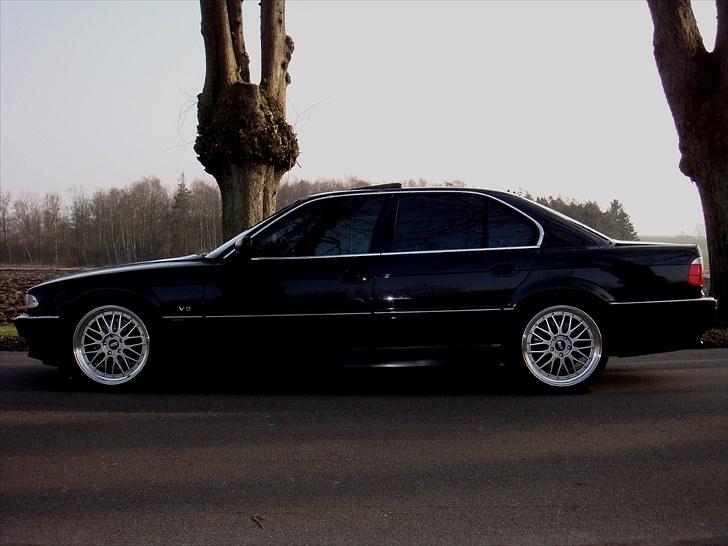 BMW ------ 740d - E38 ------- billede 4