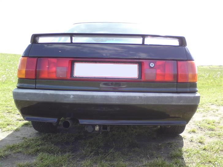 Audi 80 1,8 i Sport - Hekspoiler og bagpotte gør det ik være vel :) billede 9