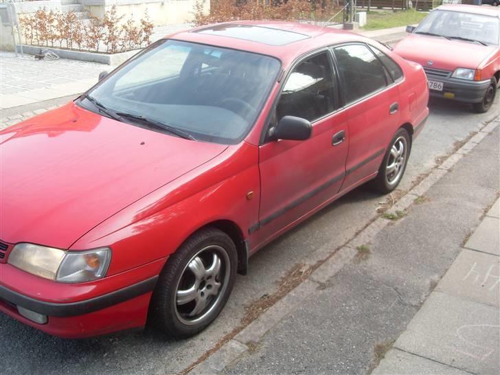 Toyota Carina E 2.0 GLI *Solgt* billede 3