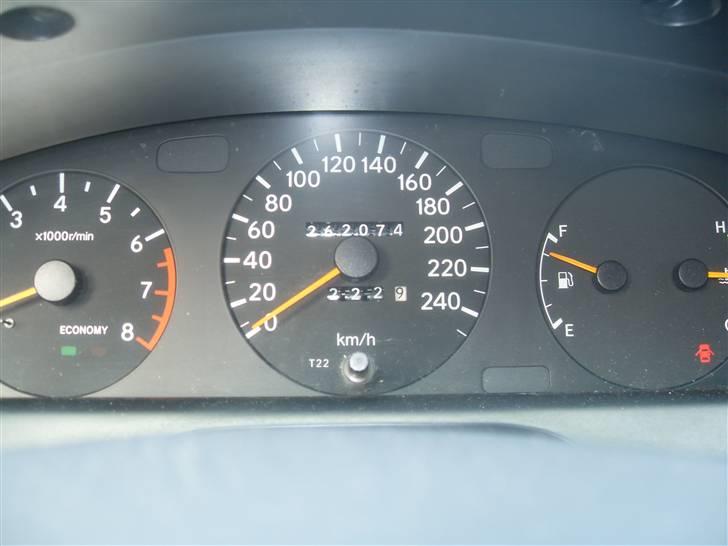 Toyota Carina E 2.0 GLI *Solgt* billede 9