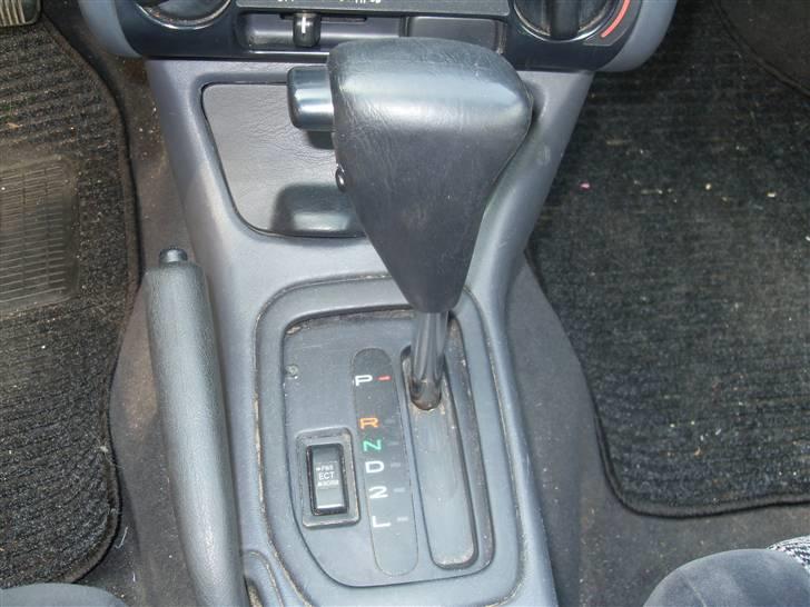 Toyota Carina E 2.0 GLI *Solgt* billede 10